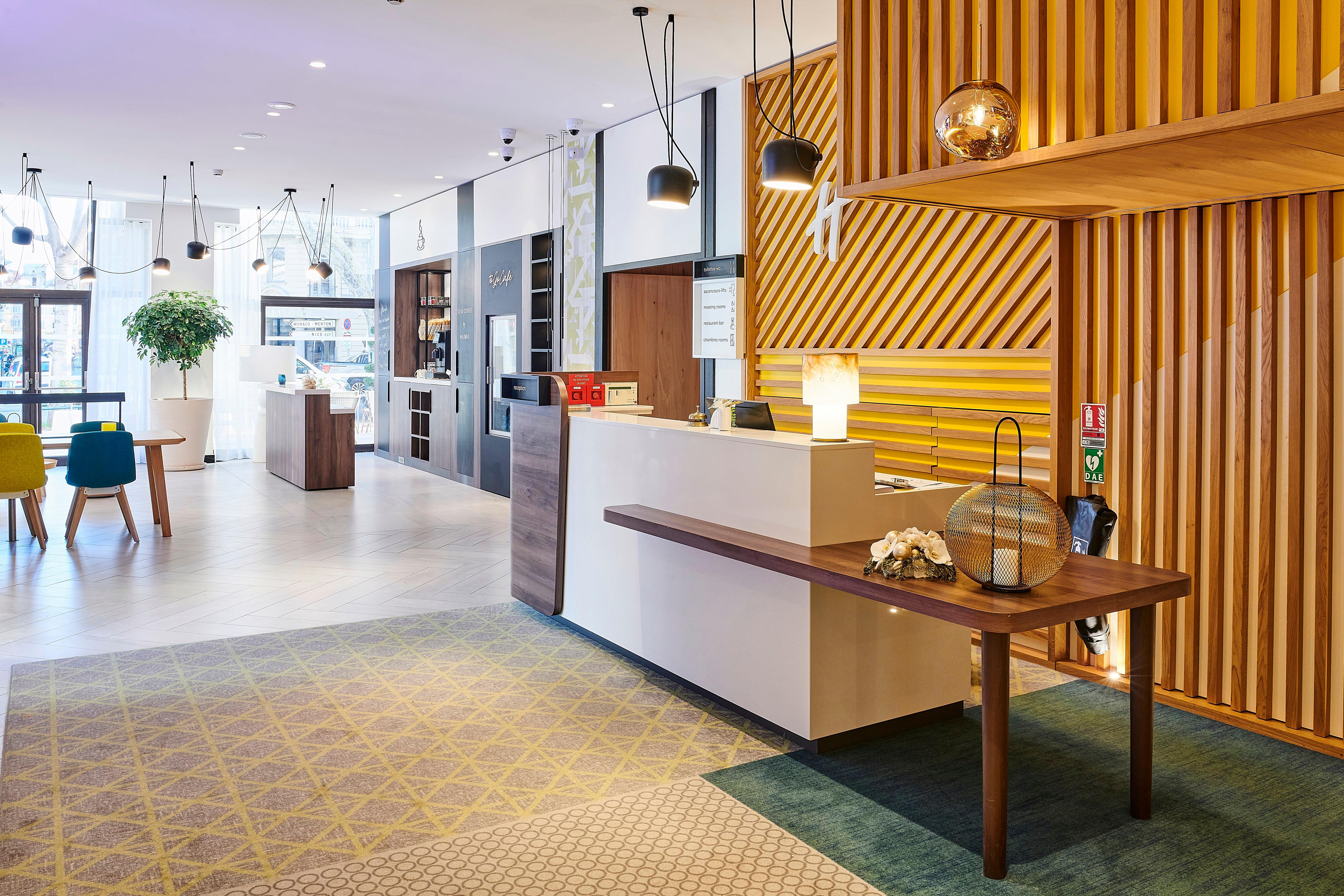 Holiday Inn Nice By Ihg Εξωτερικό φωτογραφία