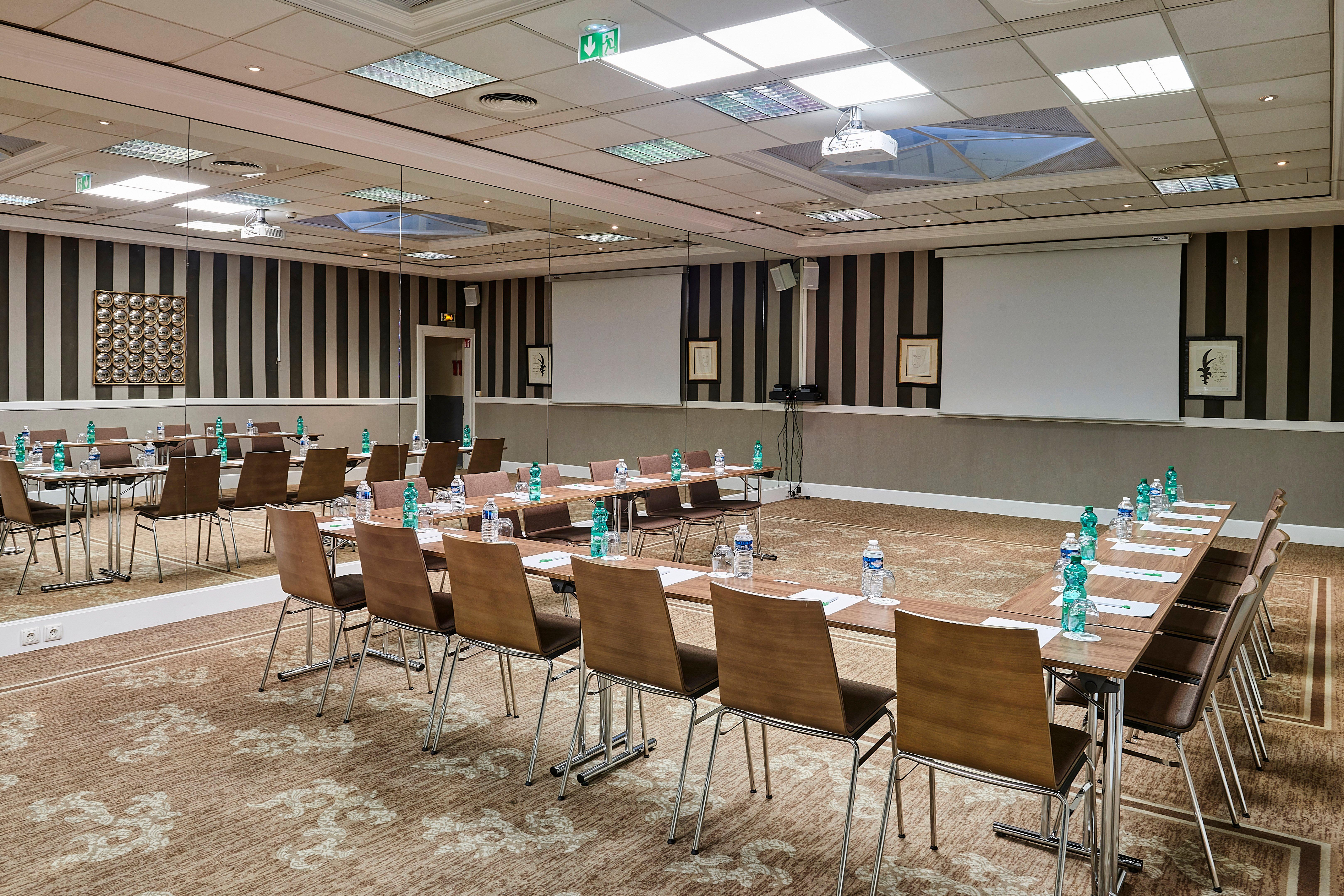 Holiday Inn Nice By Ihg Εξωτερικό φωτογραφία