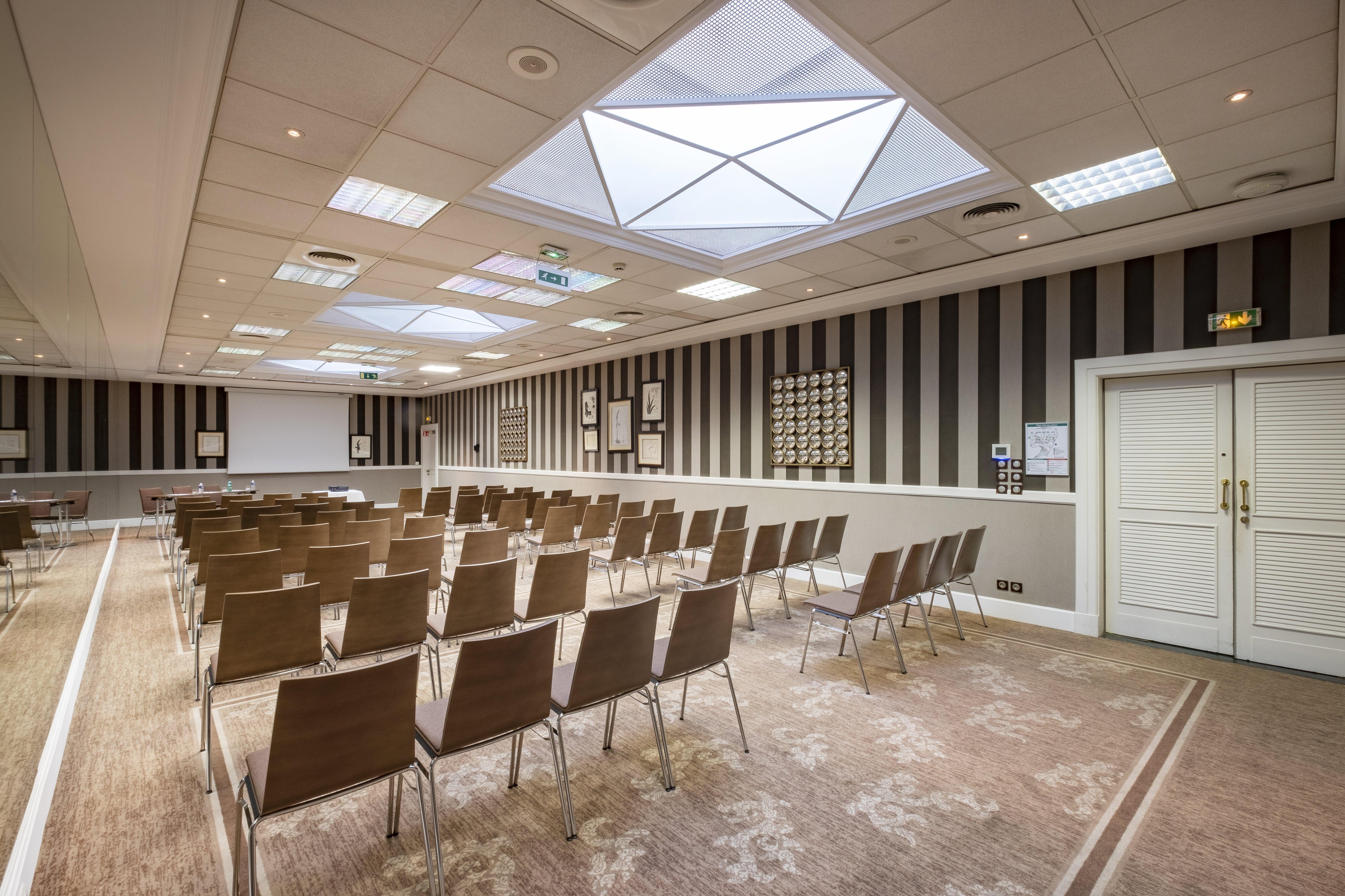 Holiday Inn Nice By Ihg Εξωτερικό φωτογραφία